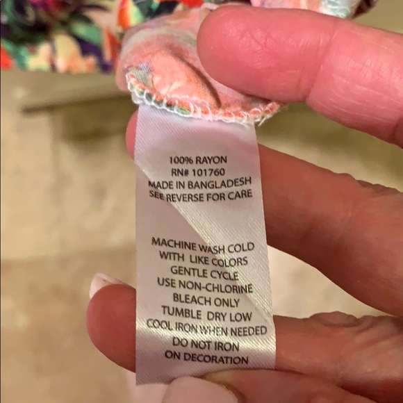 Palm Harbor size large 3/4 roll up sleeves blouse. - Picture 4 of 16